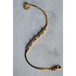 Vintage Gold Tone Heart Link Bracelet with Round Topaz CZ – Romantic Sparkle